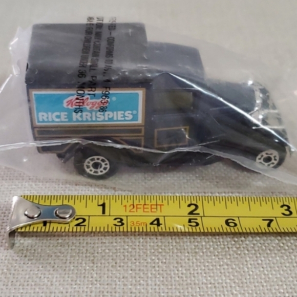 A 1979 Ford Kellogg's Rice Krispies Delivery Truck - Picture 7 of 8